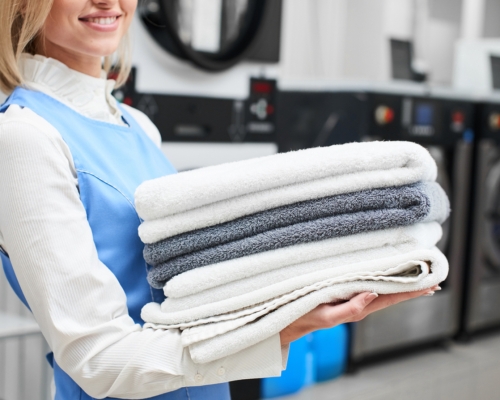 dịch vụ giặt ủi cao cấp khu vực phú nhuận Fenix Laundry